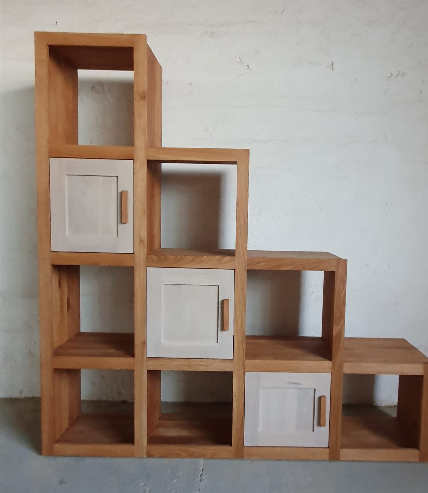 Biblioteca SCALE in stil industrial din lemn masiv de stejar, dimensiuni 200/40/200 cm